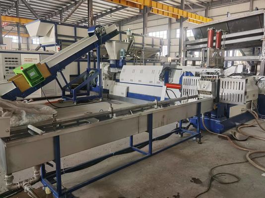 آلة طحن لفيلم بلاستيكي من نوع LDPE ذات مرحلتين 500 - 1200kg / h